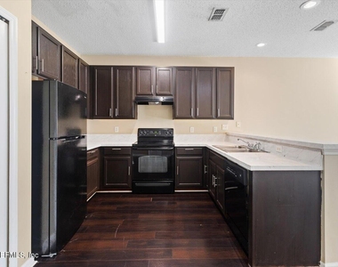 8618 Ribbon Falls Lane - Photo Thumbnail 5