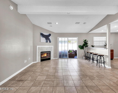 12967 Canyon Creek Trail S - Photo Thumbnail 5