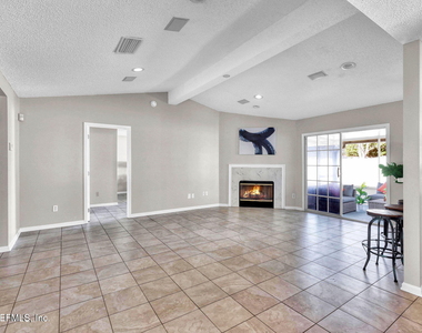 12967 Canyon Creek Trail S - Photo Thumbnail 7