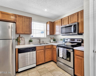 12967 Canyon Creek Trail S - Photo Thumbnail 12