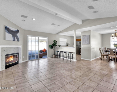 12967 Canyon Creek Trail S - Photo Thumbnail 8