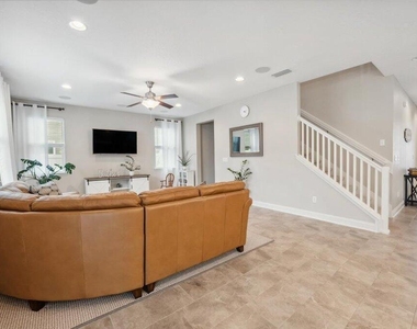 1120 Persimmon Drive - Photo Thumbnail 17