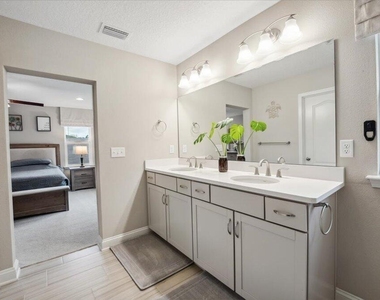 1120 Persimmon Drive - Photo Thumbnail 7