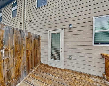 975 Society Circle Sw - Photo Thumbnail 14
