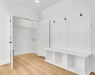 203 Riverstone Commons Circle - Photo Thumbnail 13