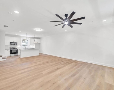 203 Riverstone Commons Circle - Photo Thumbnail 7