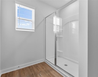 1803 Copelyn Reese Court - Photo Thumbnail 7