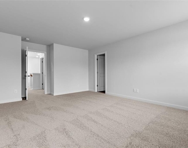 1803 Copelyn Reese Court - Photo Thumbnail 3