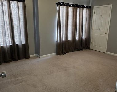 1529 Sydney Pond Circle - Photo Thumbnail 10