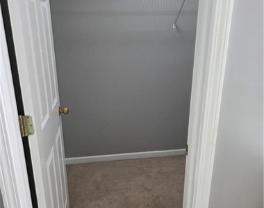 1529 Sydney Pond Circle - Photo Thumbnail 16