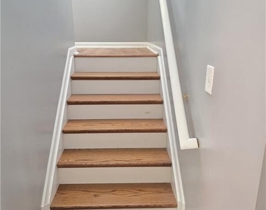 1529 Sydney Pond Circle - Photo Thumbnail 8