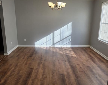 1529 Sydney Pond Circle - Photo Thumbnail 3