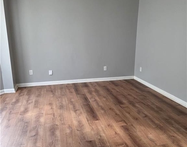 1529 Sydney Pond Circle - Photo Thumbnail 2