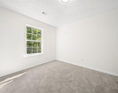 872 Windcroft Circle Nw - Photo Thumbnail 5