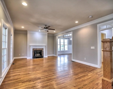 975 Odessa Drive Nw - Photo Thumbnail 6