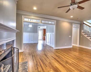 975 Odessa Drive Nw - Photo Thumbnail 9