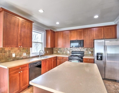 975 Odessa Drive Nw - Photo Thumbnail 18