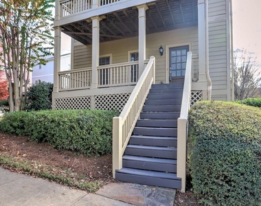 975 Odessa Drive Nw - Photo Thumbnail 3