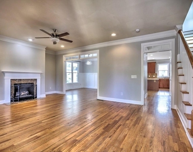 975 Odessa Drive Nw - Photo Thumbnail 7