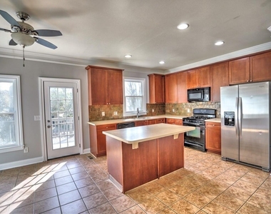 975 Odessa Drive Nw - Photo Thumbnail 16