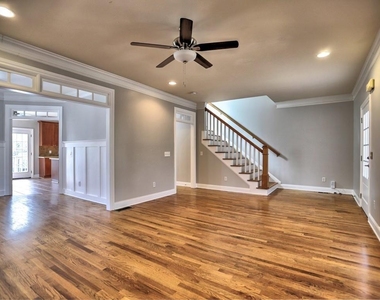 975 Odessa Drive Nw - Photo Thumbnail 8