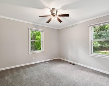 1682 Bridgeport Drive Ne - Photo Thumbnail 13