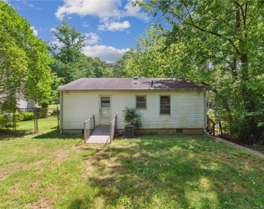 1682 Bridgeport Drive Ne - Photo Thumbnail 19