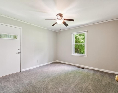 1682 Bridgeport Drive Ne - Photo Thumbnail 15