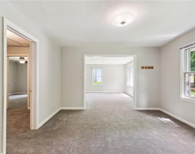 1682 Bridgeport Drive Ne - Photo Thumbnail 16