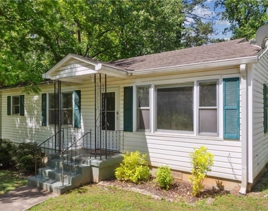1682 Bridgeport Drive Ne - Photo Thumbnail 3