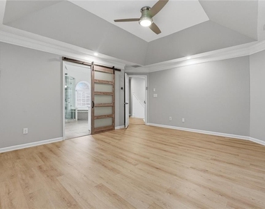 1106 Glenrose Drive Se - Photo Thumbnail 10