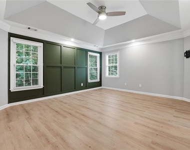 1106 Glenrose Drive Se - Photo Thumbnail 9