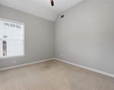1106 Glenrose Drive Se - Photo Thumbnail 15