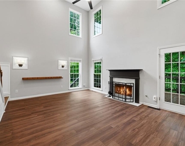 1106 Glenrose Drive Se - Photo Thumbnail 7