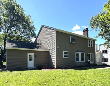 1217 Yorkshire Drive - Photo Thumbnail 25