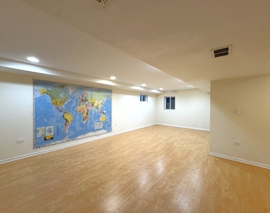 1217 Yorkshire Drive - Photo Thumbnail 22