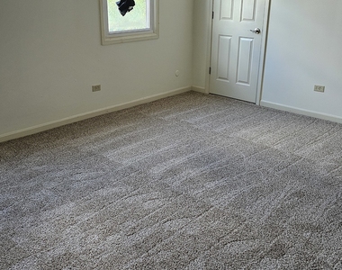 833 Village Quarter Road - Photo Thumbnail 13