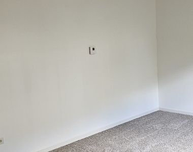 833 Village Quarter Road - Photo Thumbnail 3