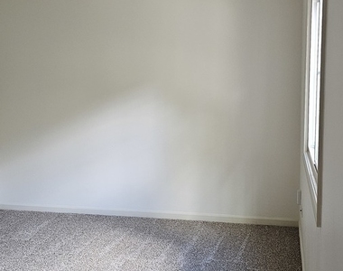 833 Village Quarter Road - Photo Thumbnail 2