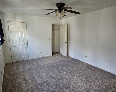 833 Village Quarter Road - Photo Thumbnail 12