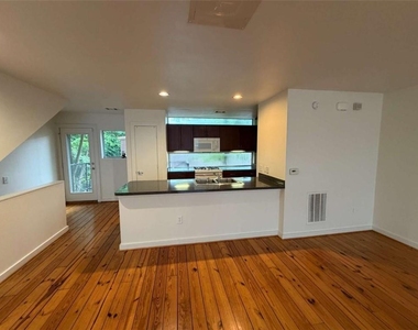 241 Maynard Terrace - Photo Thumbnail 8