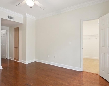 3777 Peachtree Road Ne - Photo Thumbnail 9