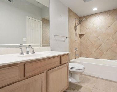 3777 Peachtree Road Ne - Photo Thumbnail 8