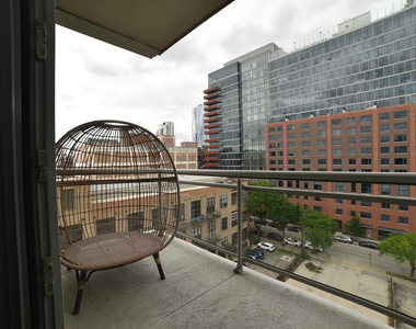 225 S Sangamon Street - Photo Thumbnail 10