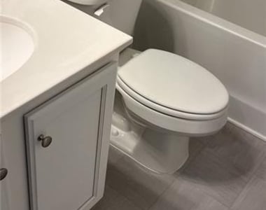 970 Laurel Cove Drive - Photo Thumbnail 7