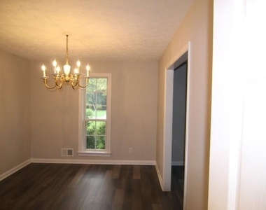 3765 Manor House Drive - Photo Thumbnail 8