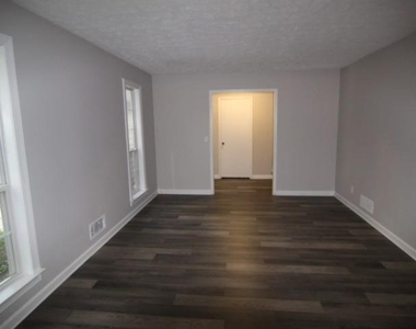 3765 Manor House Drive - Photo Thumbnail 4