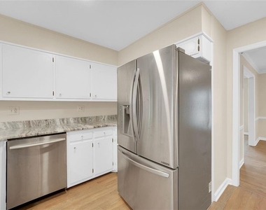 4517 E Kings Point Circle - Photo Thumbnail 7