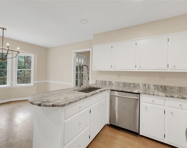 4517 E Kings Point Circle - Photo Thumbnail 8