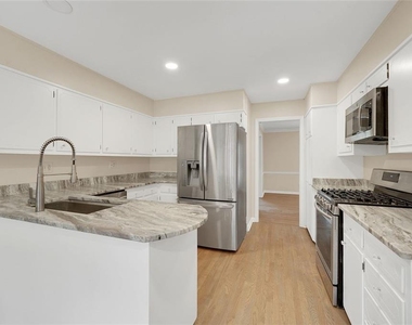 4517 E Kings Point Circle - Photo Thumbnail 6